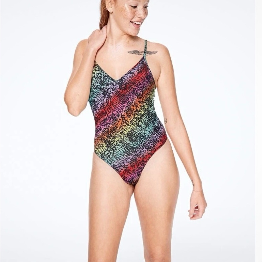 VICTORIA'S SECRET PINK V-NECK BODYSUIT RAINBOW Neon Candy Coral
Snake Medium